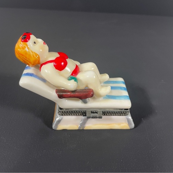 Vintage Swimsuit Figurine with Red Bikini - Picture 3 of 9